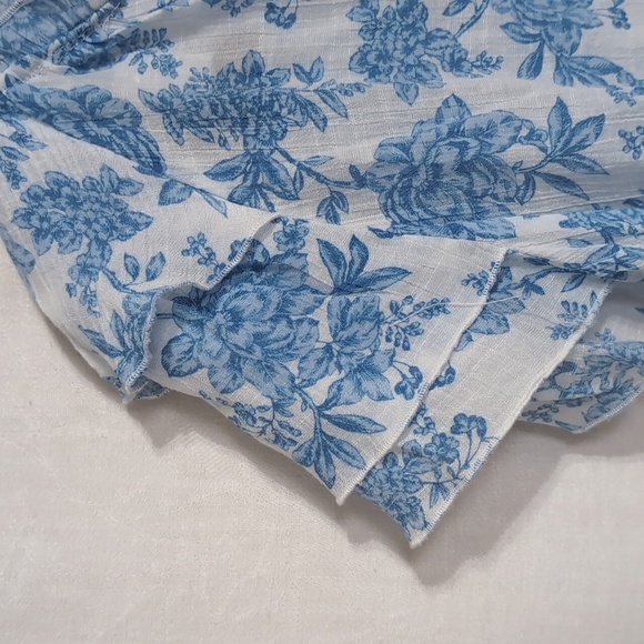 Nanette Lepore White Blue Tiered Cap Sleeve Blouse Size Extra Large - Picture 3 of 5